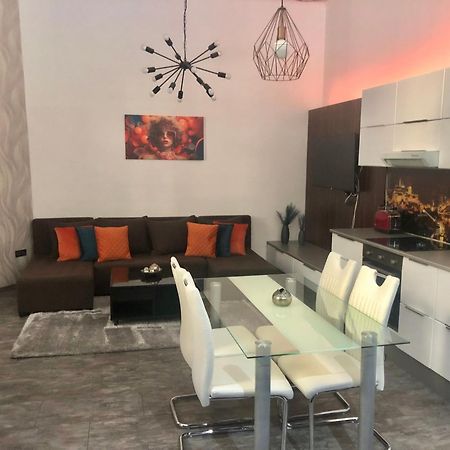 Dohany Apartment Deluxe Budapest Bagian luar foto